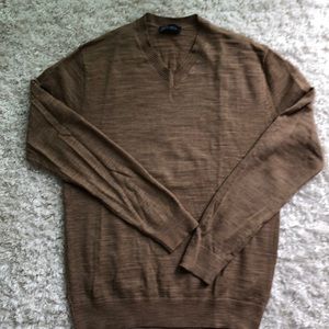Men’s Gap Slub Merino Wool V-Neck Sweater